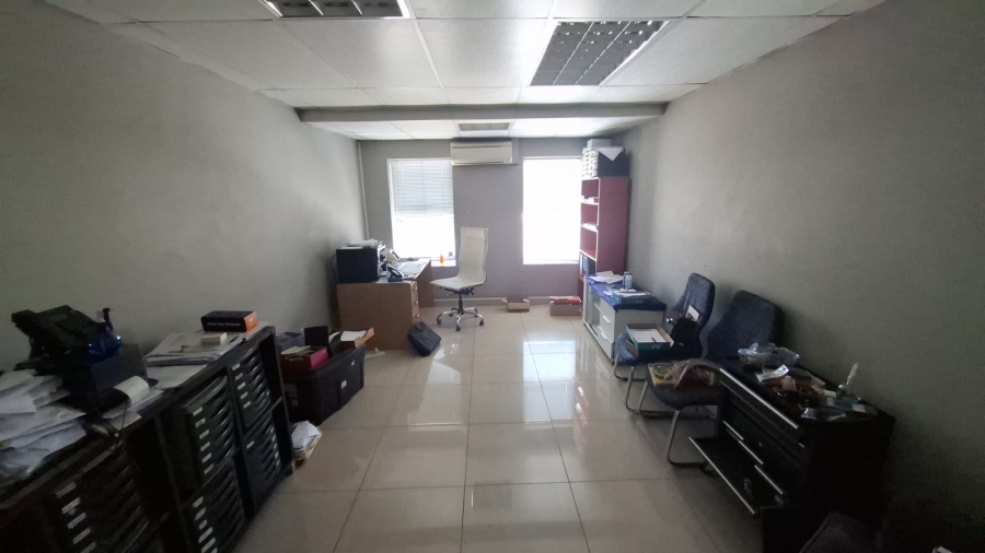 To Let commercial Property for Rent in Brackenfell Central Western Cape
